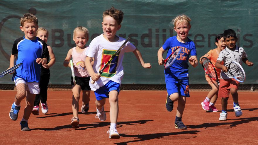 Maak kennis met tennis tijdens de open dag van de Rhijenhof op maandag 1 april