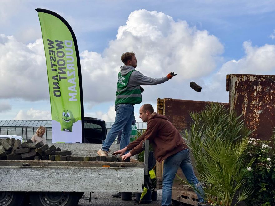 Tegels eruit, groen erin: Tegelinleverdagen en Groene Dakenmaand
